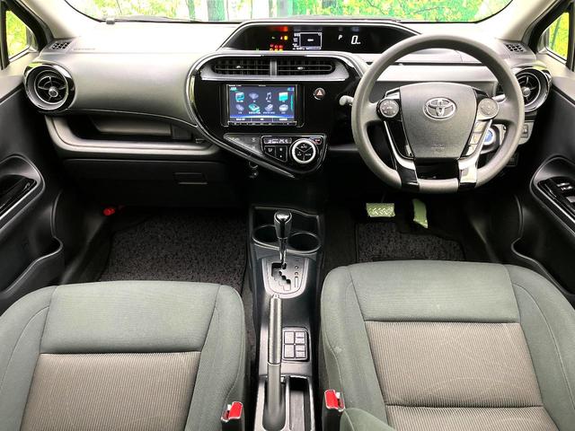 アクア Sスタイルブラック SDナビ バックカメラ 禁煙車 セーフティセンス スマートキー オートライト オートハイビーム オートエアコン ETC 電動格納ミラー BLUETOOTH フルセグ ドラレコ 純正15インチホイール(2枚目)