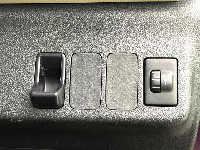 ミラココア ココアプラスＸ　禁煙車　フルセグナビ　バックカメラ　ルーフレール　オートエアコン　キーレス　電動格納ミラー　純正１４インチホイール　プライバシーガラス　パワーウィンドウ　フロアマット　ドアバイザー（31枚目）