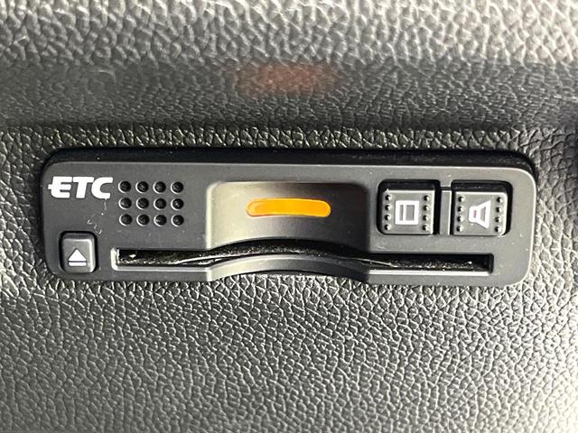 フリードハイブリッド ハイブリッド・ＥＸ　禁煙車　純正９型ナビ　アダプティブクルーズコントロール　バックカメラ　両側パワースライドドア　ＬＥＤヘッドライト　純正１５インチアルミ　スマートキー　オートエアコン　ドライブレコーダー　ＥＴＣ（7枚目）