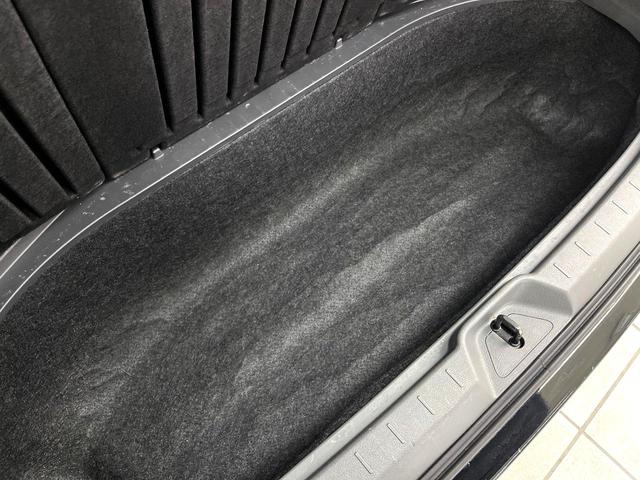 ヴォクシー ＺＳ　煌ＩＩ　禁煙車　ＳＤナビ　両側パワースライドドア　バックカメラ　オートエアコン　スマートキー　ＨＩＤヘッドライト　純正１６インチアルミ　オートライト　ＥＴＣ（48枚目）