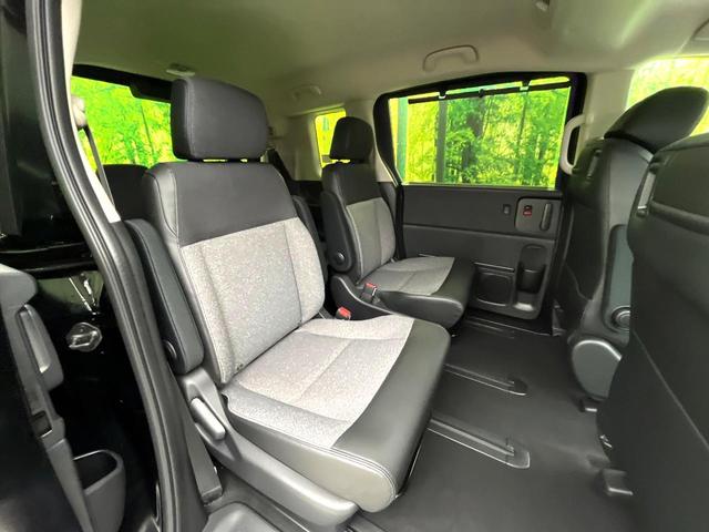 フリード ｅ：ＨＥＶエアー　ＥＸ　登録済未使用車　ホンダセンシング　両側電動スライドドア　シートヒーター　アダプティブクルーズコントロール　ＬＥＤヘッド　オートエアコン　オートライト　純正１５インチアルミ　電動パーキングブレーキ（8枚目）