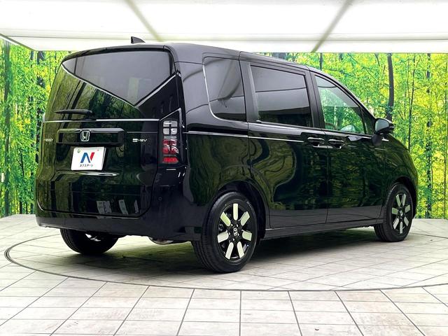 フリード ｅ：ＨＥＶエアー　ＥＸ　登録済未使用車　ホンダセンシング　両側電動スライドドア　シートヒーター　アダプティブクルーズコントロール　ＬＥＤヘッド　オートエアコン　オートライト　純正１５インチアルミ　電動パーキングブレーキ（17枚目）