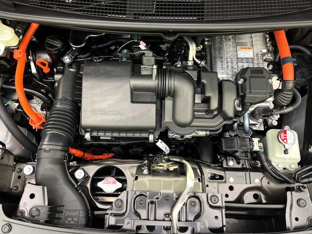 フリード ｅ：ＨＥＶエアー　ＥＸ　登録済未使用車　ホンダセンシング　両側電動スライドドア　シートヒーター　アダプティブクルーズコントロール　ＬＥＤヘッド　オートエアコン　オートライト　純正１５インチアルミ　電動パーキングブレーキ（18枚目）