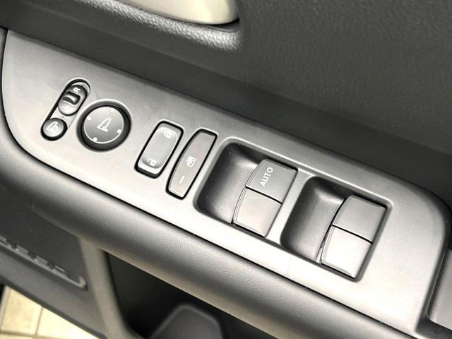 フリード ｅ：ＨＥＶエアー　ＥＸ　登録済未使用車　ホンダセンシング　両側電動スライドドア　シートヒーター　アダプティブクルーズコントロール　ＬＥＤヘッド　オートエアコン　オートライト　純正１５インチアルミ　電動パーキングブレーキ（22枚目）