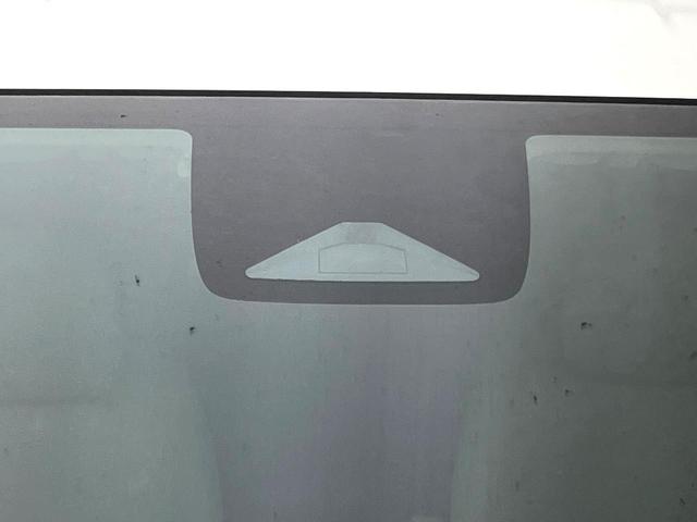 フリード ｅ：ＨＥＶエアー　ＥＸ　登録済未使用車　ホンダセンシング　両側電動スライドドア　シートヒーター　アダプティブクルーズコントロール　ＬＥＤヘッド　オートエアコン　オートライト　純正１５インチアルミ　スマートキー（3枚目）