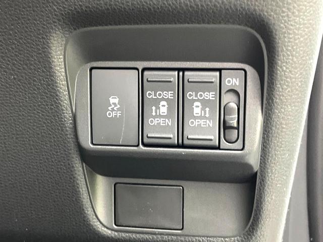 フリード ｅ：ＨＥＶエアー　ＥＸ　登録済未使用車　ホンダセンシング　両側電動スライドドア　シートヒーター　アダプティブクルーズコントロール　ＬＥＤヘッド　オートエアコン　オートライト　純正１５インチアルミ　スマートキー（4枚目）