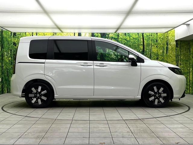 フリード ｅ：ＨＥＶエアー　ＥＸ　登録済未使用車　ホンダセンシング　両側電動スライドドア　シートヒーター　アダプティブクルーズコントロール　ＬＥＤヘッド　オートエアコン　オートライト　純正１５インチアルミ　スマートキー（47枚目）