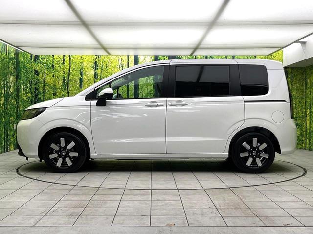 フリード ｅ：ＨＥＶエアー　ＥＸ　登録済未使用車　ホンダセンシング　両側電動スライドドア　シートヒーター　アダプティブクルーズコントロール　ＬＥＤヘッド　オートエアコン　オートライト　純正１５インチアルミ　スマートキー（49枚目）