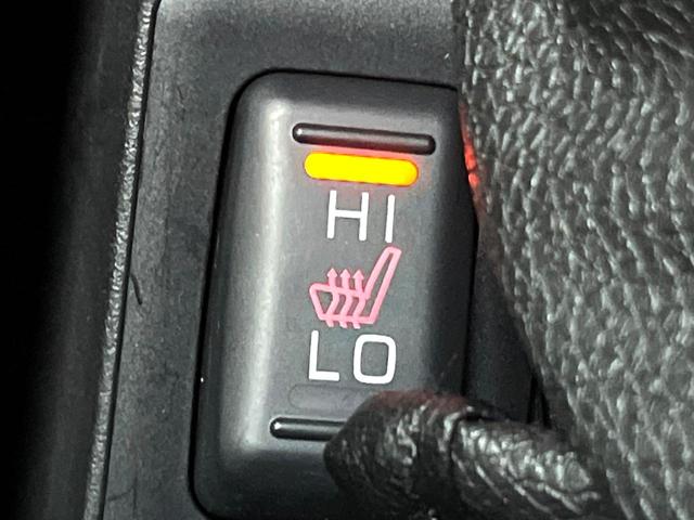 デリカＤ：５ Ｐ　禁煙車　４ＷＤ　純正１０．１インチナビ　両側パワースライドドア　シートヒーター　パワーシート　電動サイドステップ　ステアリングヒーター　ＬＥＤヘッドライト　純正１８インチアルミ　ＥＴＣ（5枚目）