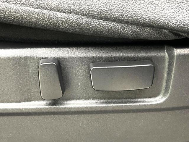 デリカＤ：５ Ｐ　禁煙車　４ＷＤ　純正１０．１インチナビ　両側パワースライドドア　シートヒーター　パワーシート　電動サイドステップ　ステアリングヒーター　ＬＥＤヘッドライト　純正１８インチアルミ　ＥＴＣ（7枚目）