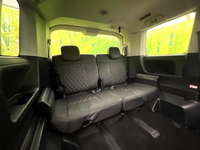 デリカＤ：５ Ｐ　禁煙車　４ＷＤ　純正１０．１インチナビ　両側パワースライドドア　シートヒーター　パワーシート　電動サイドステップ　ステアリングヒーター　ＬＥＤヘッドライト　純正１８インチアルミ　ＥＴＣ（10枚目）