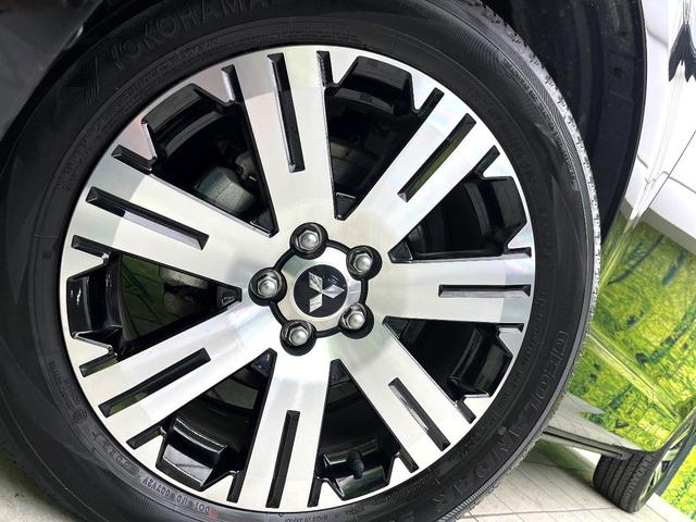 デリカＤ：５ Ｐ　禁煙車　４ＷＤ　純正１０．１インチナビ　両側パワースライドドア　シートヒーター　パワーシート　電動サイドステップ　ステアリングヒーター　ＬＥＤヘッドライト　純正１８インチアルミ　ＥＴＣ（14枚目）