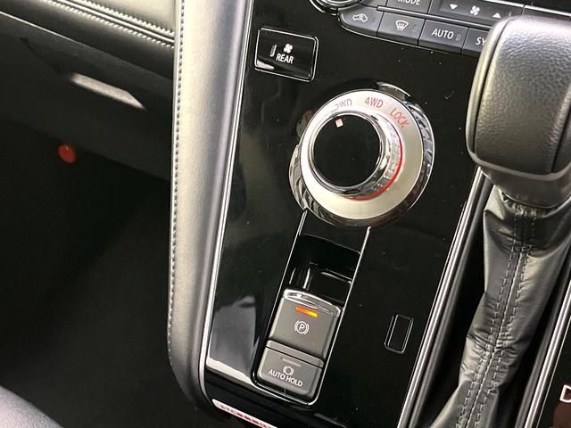 デリカＤ：５ Ｐ　禁煙車　４ＷＤ　純正１０．１インチナビ　両側パワースライドドア　シートヒーター　パワーシート　電動サイドステップ　ステアリングヒーター　ＬＥＤヘッドライト　純正１８インチアルミ　ＥＴＣ（37枚目）