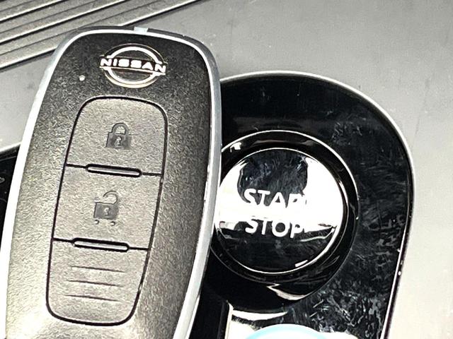 ノート Ｘ　ディスプレイオーディオ　禁煙車　バックカメラ　インテリジェントエマージェンシーブレーキ　ＥＴＣ　スマートキー　電動格納ミラー　オートエアコン　オートライト　ＬＥＤヘッド　ＢＬＵＥＴＯＯＴＨ（7枚目）