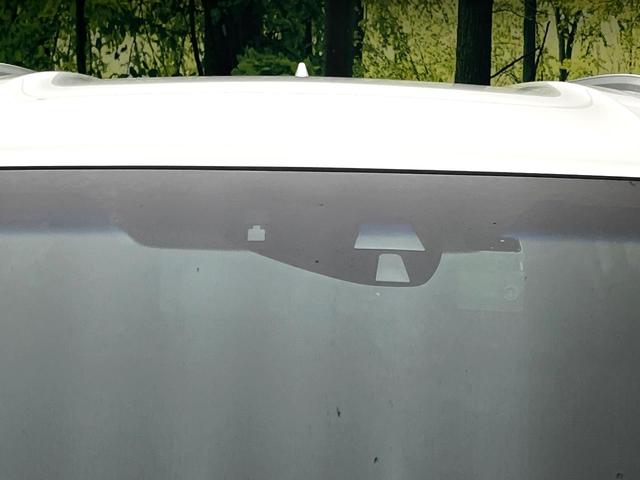 ヴェゼル ハイブリッドＺ　禁煙車　純正ディズプレイオーディオ　バックカメラ　クルーズコントロール　オートエアコン　ＬＥＤヘッドライト　純正１７インチアルミ　シートヒーター　電動格納ミラー　パワーウィンドウ　ＥＴＣ（24枚目）