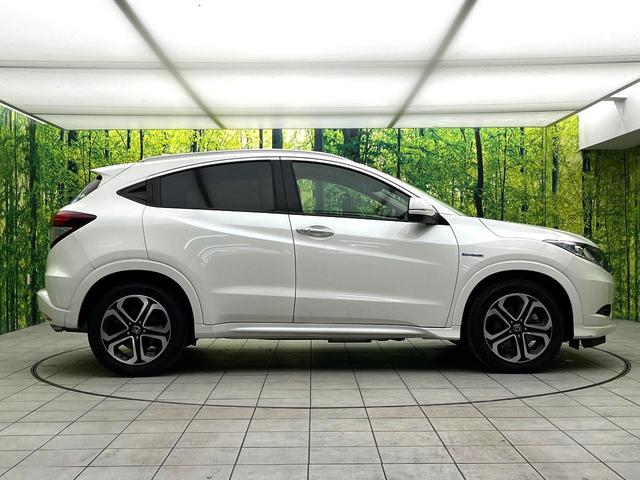 ヴェゼル ハイブリッドＺ　禁煙車　純正ディズプレイオーディオ　バックカメラ　クルーズコントロール　オートエアコン　ＬＥＤヘッドライト　純正１７インチアルミ　シートヒーター　電動格納ミラー　パワーウィンドウ　ＥＴＣ（43枚目）