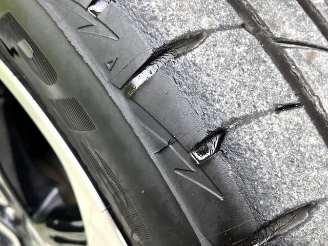 ヴェゼル ハイブリッドＺ　禁煙車　純正ディズプレイオーディオ　バックカメラ　クルーズコントロール　オートエアコン　ＬＥＤヘッドライト　純正１７インチアルミ　シートヒーター　電動格納ミラー　パワーウィンドウ　ＥＴＣ（46枚目）