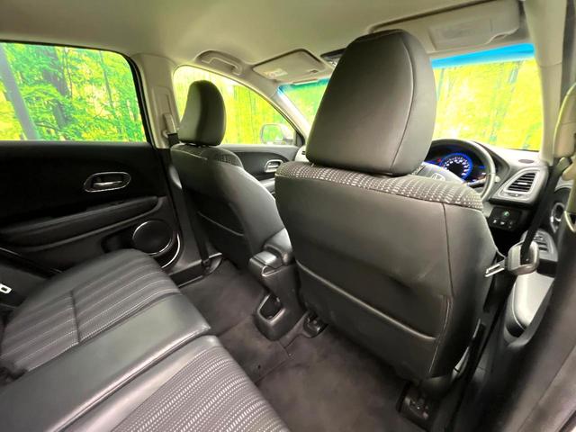 ヴェゼル ハイブリッドＺ　禁煙車　純正ディズプレイオーディオ　バックカメラ　クルーズコントロール　オートエアコン　ＬＥＤヘッドライト　純正１７インチアルミ　シートヒーター　電動格納ミラー　パワーウィンドウ　ＥＴＣ（50枚目）