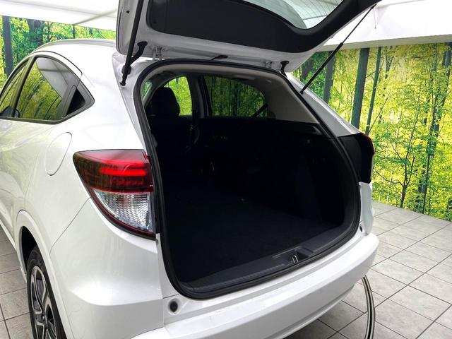 ヴェゼル ハイブリッドＺ　禁煙車　純正ディズプレイオーディオ　バックカメラ　クルーズコントロール　オートエアコン　ＬＥＤヘッドライト　純正１７インチアルミ　シートヒーター　電動格納ミラー　パワーウィンドウ　ＥＴＣ（51枚目）