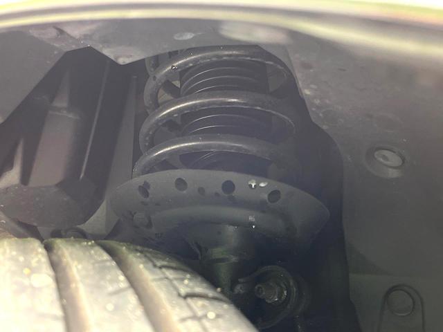 フィットハイブリッド Ｌパッケージ　禁煙車　純正８型ナビ　バックカメラ　ドライブレコーダー　ＥＴＣ　ハーフレザーシート　スマートキー　ＬＥＤヘッドライト　純正１５インチアルミホイール　ステアリングスイッチ　オートエアコン（20枚目）