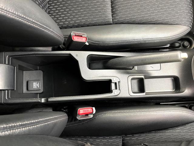 フィットハイブリッド Ｌパッケージ　禁煙車　純正８型ナビ　バックカメラ　ドライブレコーダー　ＥＴＣ　ハーフレザーシート　スマートキー　ＬＥＤヘッドライト　純正１５インチアルミホイール　ステアリングスイッチ　オートエアコン（25枚目）