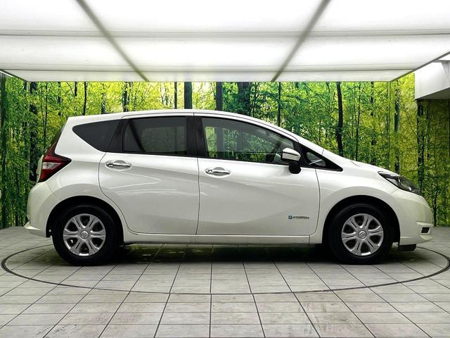 ノート ｅ－パワー　Ｘ　フルセグナビ　エマージェンシーブレーキ　禁煙車　バックカメラ　ＥＴＣ　スマートキー　ＢＬＵＥＴＯＯＴＨ　オートエアコン　ＬＥＤヘッド　オートライト　電動格納ミラー　純正１４インチホイール（50枚目）