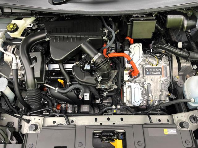 オーラ Ｇ　禁煙車　純正ナビ　ＢＯＳＥサウンド　アラウンドビューモニター　プロパイロット　パワーシート　ＬＥＤヘッドライト　純正１７インチアルミ　オートエアコン　オートライト　スマートキー　ＥＴＣ（18枚目）