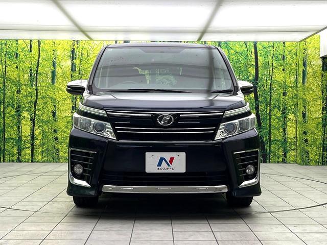 ヴォクシー ＺＳ　煌　禁煙車　フリップダウンモニター　純正９インチナビ　バックカメラ　両側パワースライドドア　ＬＥＤヘッドライト　純正１６インチアルミホイール　スマートキー　ＥＴＣ　Ｂｌｕｅｔｏｏｔｈ再生　フルセグＴＶ（14枚目）