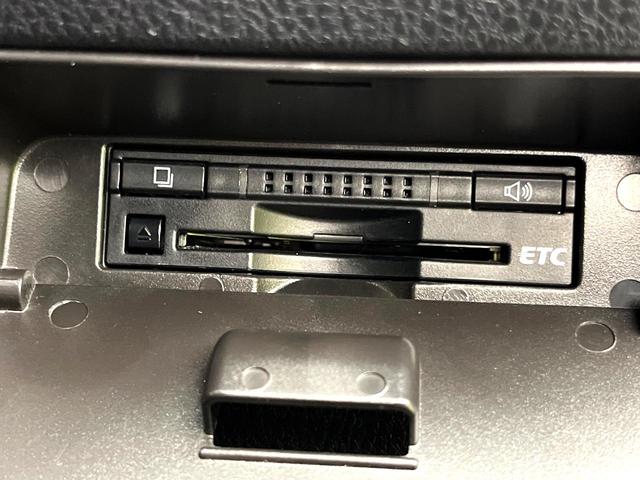 ヴォクシー ＺＳ　煌　禁煙車　フリップダウンモニター　純正９インチナビ　バックカメラ　両側パワースライドドア　ＬＥＤヘッドライト　純正１６インチアルミホイール　スマートキー　ＥＴＣ　Ｂｌｕｅｔｏｏｔｈ再生　フルセグＴＶ（30枚目）
