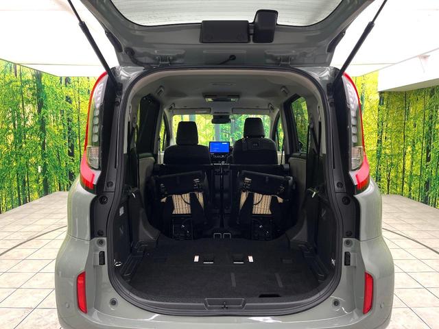 シエンタ ハイブリッドＺ　禁煙車　純正１０．５インチディスプレイオーディオ　両側パワースライドドア　バックカメラ　レーダークルーズコントロール　ＬＥＤヘッドライト　純正１５インチアルミ　スマートキー　ＥＴＣ（11枚目）