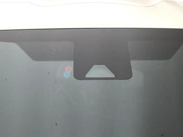 ヤリス Ｇ　禁煙車　純正８型ディスプレイオーディオ　バックカメラ　セーフティセンス　シートヒーター　ＥＴＣ　スマートキー　オートエアコン　オートライト　ＢＬＵＥＴＯＯＴＨ　電動格納ミラー　純正１４インチホイール（5枚目）