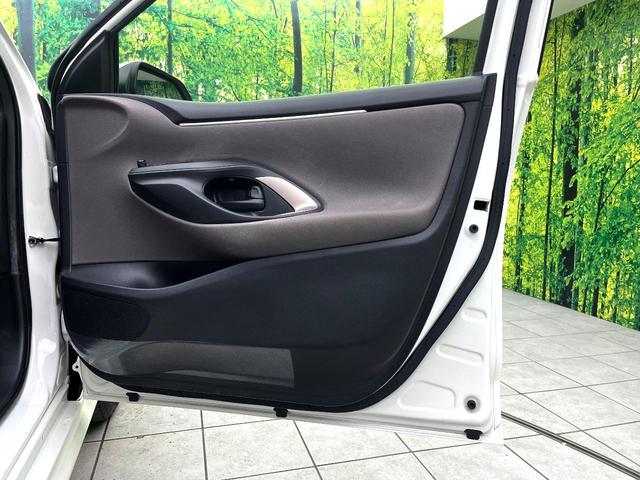 ヤリス Ｇ　禁煙車　純正８型ディスプレイオーディオ　バックカメラ　セーフティセンス　シートヒーター　ＥＴＣ　スマートキー　オートエアコン　オートライト　ＢＬＵＥＴＯＯＴＨ　電動格納ミラー　純正１４インチホイール（21枚目）