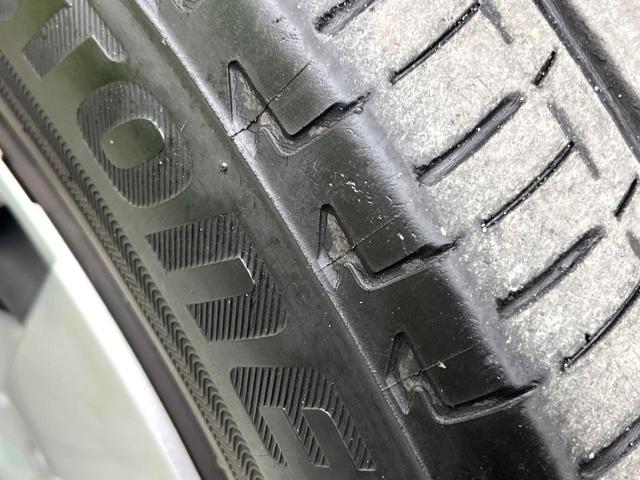 ヤリス Ｇ　禁煙車　純正８型ディスプレイオーディオ　バックカメラ　セーフティセンス　シートヒーター　ＥＴＣ　スマートキー　オートエアコン　オートライト　ＢＬＵＥＴＯＯＴＨ　電動格納ミラー　純正１４インチホイール（46枚目）