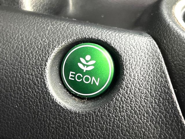 Ｎ－ＢＯＸ ２トーンカラースタイル　Ｇ・ターボＬパッケージ　純正ナビ　バックカメラ　パワースライドドア　ＥＴＣ　スマートキー　Ｂｌｕｅｔｏｏｔｈ再生　ＣＤ　ＤＶＤ再生　クルーズコントロール　シートバックテーブル　純正革巻きステアリング（31枚目）