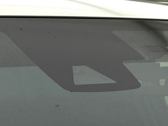 プリウス Ｓツーリングセレクション　禁煙車　セーフティセンス　モデリスタフルエアロ　純正９型ナビ　バックカメラ　シートヒーター　レーダークルーズコントロール　ＬＥＤヘッド　純正１７インチアルミ　黒革シート　ドライブレコーダー　ＥＴＣ（25枚目）