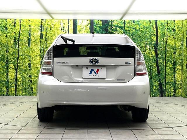 プリウス Ｇ　ＬＥＤエディション　ＢＩＧＸ８型ナビ　クルーズコントロール　禁煙車　シートヒーター　レザーシート　スマートキー　ＬＥＤヘッド　ビルトインＥＴＣ　オートライト　オートエアコン　電動格納ミラー　フルセグ（15枚目）