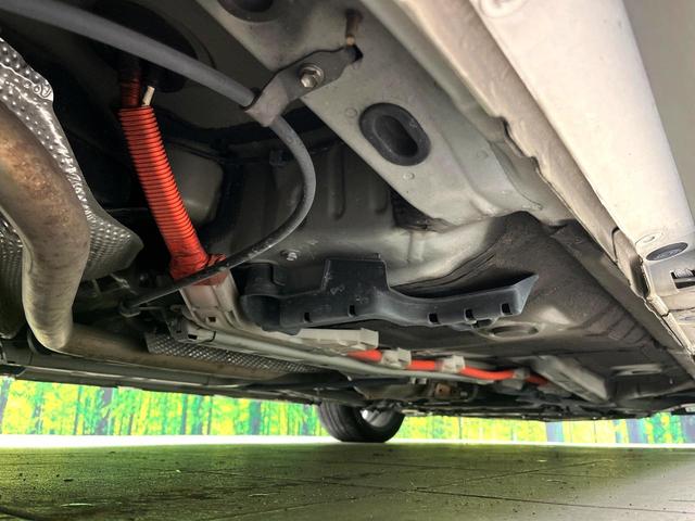 プリウス Ｇ　ＬＥＤエディション　ＢＩＧＸ８型ナビ　クルーズコントロール　禁煙車　シートヒーター　レザーシート　スマートキー　ＬＥＤヘッド　ビルトインＥＴＣ　オートライト　オートエアコン　電動格納ミラー　フルセグ（21枚目）