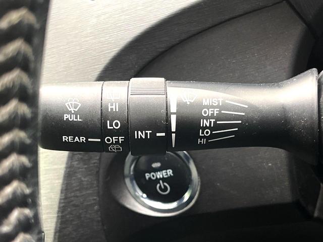 プリウス Ｇ　ＬＥＤエディション　ＢＩＧＸ８型ナビ　クルーズコントロール　禁煙車　シートヒーター　レザーシート　スマートキー　ＬＥＤヘッド　ビルトインＥＴＣ　オートライト　オートエアコン　電動格納ミラー　フルセグ（33枚目）