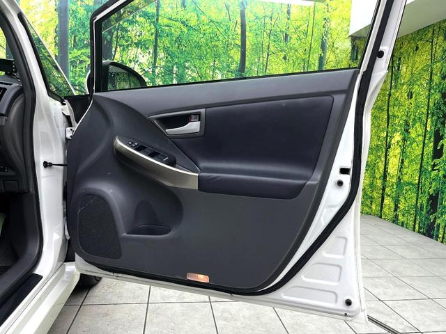 プリウス Ｇ　ＬＥＤエディション　ＢＩＧＸ８型ナビ　クルーズコントロール　禁煙車　シートヒーター　レザーシート　スマートキー　ＬＥＤヘッド　ビルトインＥＴＣ　オートライト　オートエアコン　電動格納ミラー　フルセグ（38枚目）