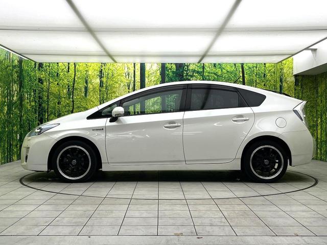 プリウス Ｇ　ＬＥＤエディション　ＢＩＧＸ８型ナビ　クルーズコントロール　禁煙車　シートヒーター　レザーシート　スマートキー　ＬＥＤヘッド　ビルトインＥＴＣ　オートライト　オートエアコン　電動格納ミラー　フルセグ（51枚目）