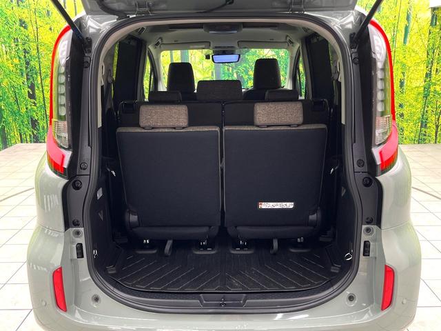 シエンタ ハイブリッドＺ　禁煙車　純正１０．５インチディズプレイオーディオ　アラウンドビューモニター　レーダークルーズコントロール　両側パワースライドドア　デジタルインナーミラー　ＬＥＤヘッドライト　ＥＴＣ（12枚目）