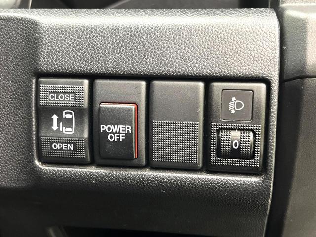 プレマシー ２０ＣＳ　電動スライドドア　ＳＤナビ　衝突被害軽減システム　禁煙車　ドラレコ　ビルトインＥＴＣ　オートエアコン　Ｂｌｕｅｔｏｏｔｈ　ＣＤ　ＤＶＤ再生　地デジ（4枚目）