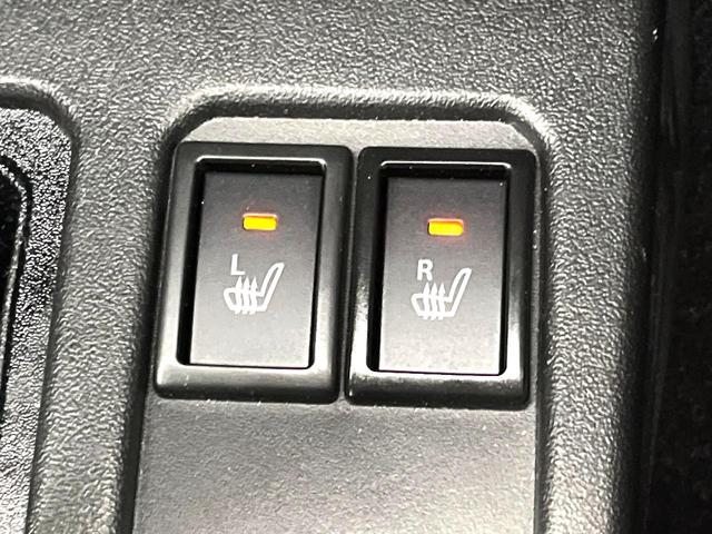 ジムニー ＸＣ　禁煙車　４ＷＤ　スズキセーフティサポート　クルーズコントロール　シートヒーター　オートエアコン　ＬＥＤヘッドライト　純正１６インチアルミ　純正革巻きステアリング　オートライト　フロアマット（6枚目）