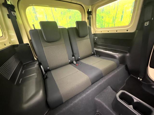 ジムニー ＸＣ　禁煙車　４ＷＤ　スズキセーフティサポート　クルーズコントロール　シートヒーター　オートエアコン　ＬＥＤヘッドライト　純正１６インチアルミ　純正革巻きステアリング　オートライト　フロアマット（9枚目）