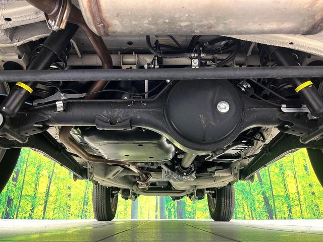 ジムニー ＸＣ　禁煙車　４ＷＤ　スズキセーフティサポート　クルーズコントロール　シートヒーター　オートエアコン　ＬＥＤヘッドライト　純正１６インチアルミ　純正革巻きステアリング　オートライト　フロアマット（19枚目）