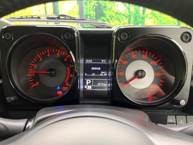 ジムニー ＸＣ　禁煙車　４ＷＤ　スズキセーフティサポート　クルーズコントロール　シートヒーター　オートエアコン　ＬＥＤヘッドライト　純正１６インチアルミ　純正革巻きステアリング　オートライト　フロアマット（24枚目）
