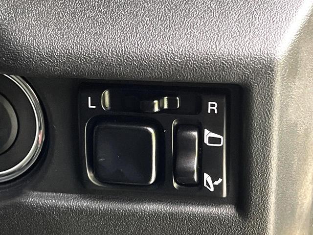 ジムニー ＸＣ　禁煙車　４ＷＤ　スズキセーフティサポート　クルーズコントロール　シートヒーター　オートエアコン　ＬＥＤヘッドライト　純正１６インチアルミ　純正革巻きステアリング　オートライト　フロアマット（31枚目）