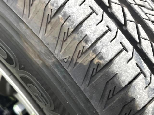 ジムニー ＸＣ　禁煙車　４ＷＤ　スズキセーフティサポート　クルーズコントロール　シートヒーター　オートエアコン　ＬＥＤヘッドライト　純正１６インチアルミ　純正革巻きステアリング　オートライト　フロアマット（39枚目）