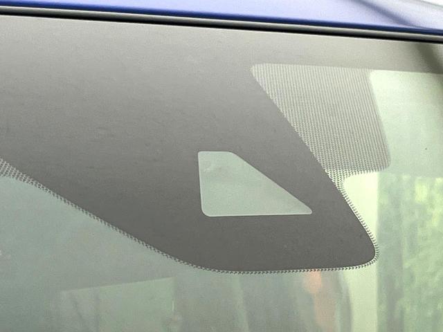 �y�C���e���W�F���g�G�}�[�W�F���V�[�u���[�L�z�t�����g�J�����őO���̎ԗ�����s�҂����m�B�Փ˂������Ȏ��͏Փ˔�Q�y���u���[�L���쓮�A�Փˉ�����T�|�[�g�B�����S�Ƀh���C�u�����y���݂��������܂��B