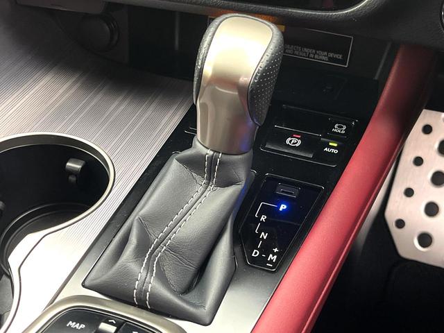 ＲＸ ＲＸ３００　Ｆスポーツ　禁煙車　メーカーナビ　全周囲カメラ　セーフティシステムプラス　シートベンチレーション　電動リアゲート　赤革レザーシート　２２インチアルミホイール　　スマートキー　ＬＥＤヘッド　ビルトインＥＴＣ（21枚目）
